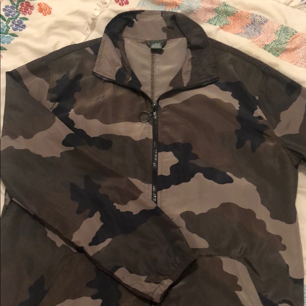 Camo wind breaker